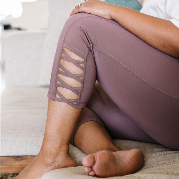 Capri Generation X Athletic Leggings - Picture 6 of 7